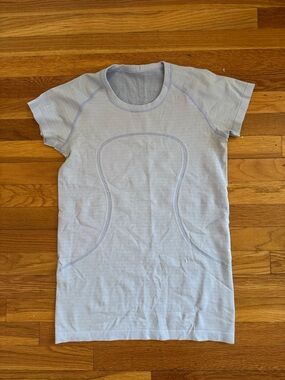 Lululemon Swiftly Tech short-sleeve top Light Blue size 10